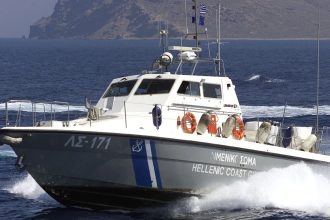 Δεν προλαβαίνουν να σώζουν... sup - Οι κωπηλάτες ανοίγονται και τα ρεύματα τους παρασύρουν... Νέο περιστατικό