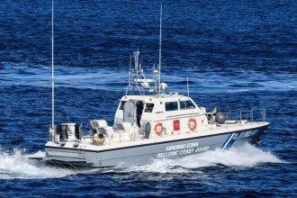 Πάτρα: Έρευνες για δύο άτομα που έκαναν SUP στην περιοχή του Ψαθόπυργου