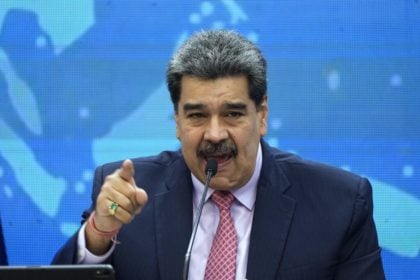 Η κυβέρνηση των ΗΠΑ υπόσχεται 50 εκατ. δολάρια για τη σύλληψη του προέδρου της Βενεζουέλας – Οργισμένη αντίδραση του Καράκας