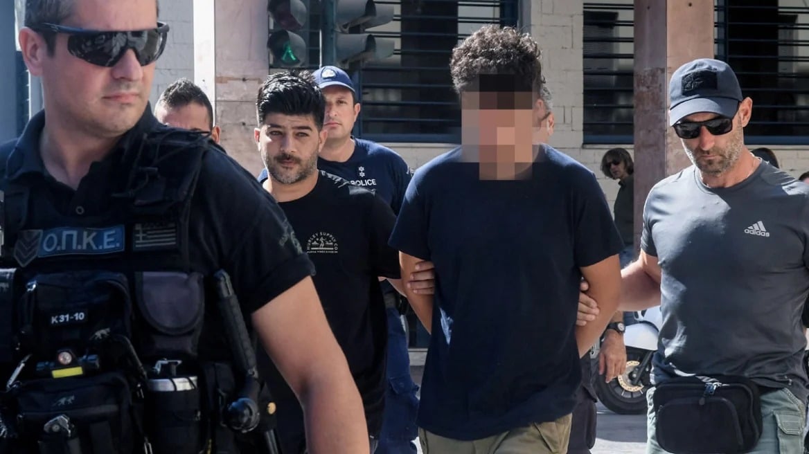 Επιμένουν οι γονείς του 25χρονου που προφυλακίστηκε για τη φωτιά στην Πάτρα