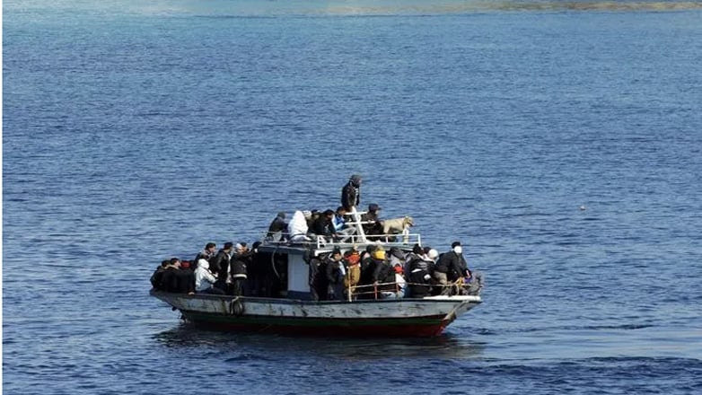 Δείτε βίντεο με σκάφος που μεταφέρει μετανάστες στη Γαύδο