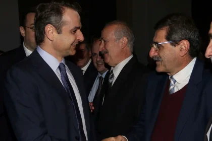 Επίθεση Μητσοτάκη σε Πελετίδη για το "112" - Τι έγραψε στην εβδομαδιαία ανασκόπηση για το Δήμαρχο Πατρέων