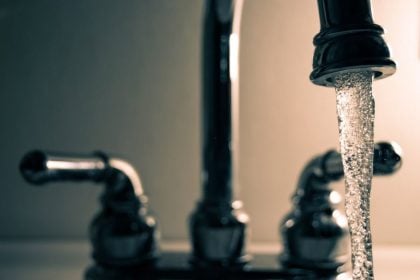 ΔΕΥΑΠ: Ακατάλληλο προς πόση το νερό σε Άνω Συχαινά και Βούντενη
