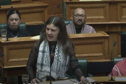 Νεοζηλανδή βουλευτής αποβλήθηκε από το κοινοβούλιο μετά από έντονη ομιλία υπέρ της Γάζας