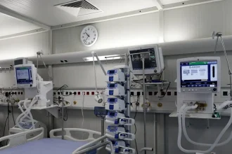 Άνοιξε τα μάτια του ο 15χρονος Δημήτρης μετά τη μεταμόσχευση - Χαμόγελα αισιοδοξίας μετά την περιπέτεια από θερμοπληξία