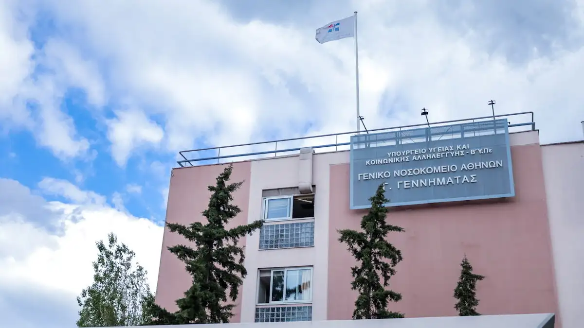 Υποχώρησε ασανσέρ στο «Γεννηματάς»: Από θαύμα γλίτωσε γιατρός