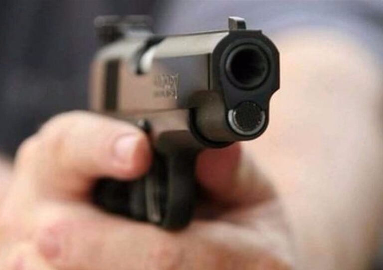 Θρίλερ στην Κ. Αχαΐα: 32χρονος απείλησε με όπλο αστυνομικούς