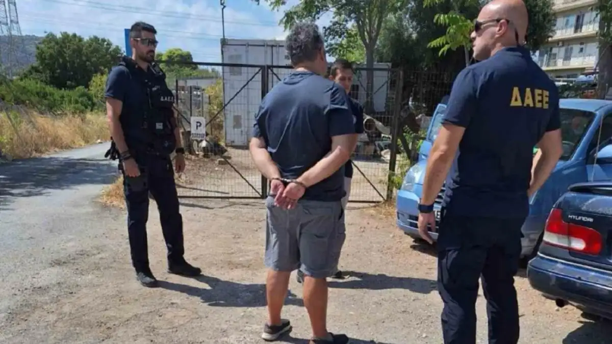 Παλλήνη: Εθισμένος στον τζόγο ο 48χρονος εμπρηστής – Όταν έχανε έβαζε και μία φωτιά