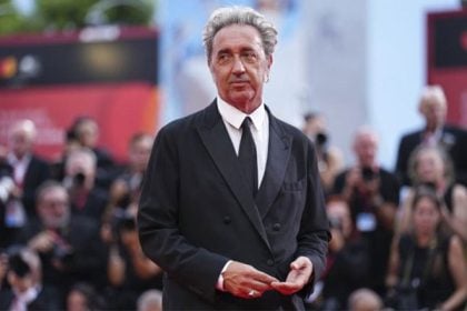 Paolo Sorrentino: Θερμό χειροκρότημα για το «La Grazia» στην τελετή έναρξης του Φεστιβάλ της Βενετίας