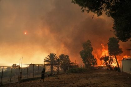 Νέα μελέτη δείχνει ότι ο καπνός από δασικές πυρκαγιές είναι 14 φορές πιο επικίνδυνος από ό,τι πιστεύαμε