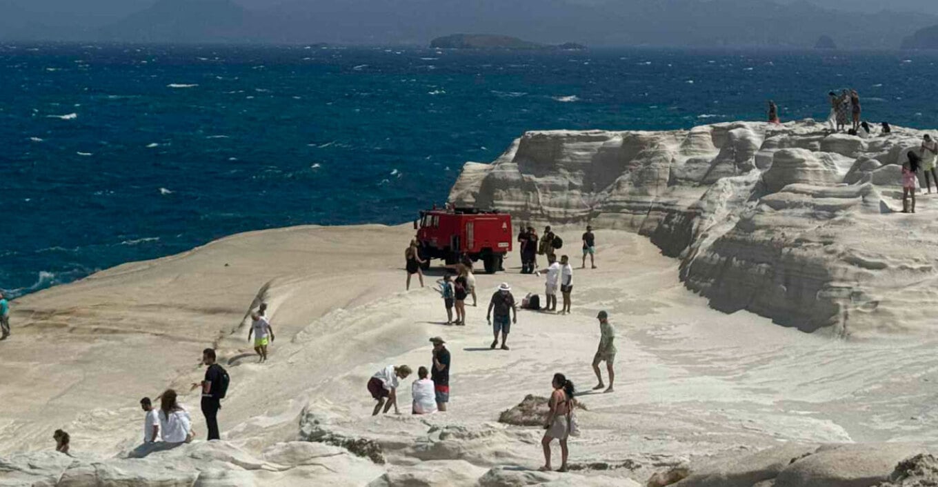 Τραγωδία στη Μήλο: Δύο νεκροί από πνιγμό στο Σαρακήνικο - Παρασύρθηκαν από τους ανέμους - Ήταν ζευγάρι