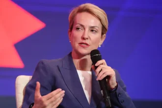 Αλεξάνδρα Σδούκου: «Δεν παίζουμε με τα εθνικά θέματα»