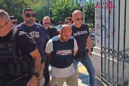 Βόλος: Τι ισχυρίστηκε στο απολογητικό του υπόμνημα ο συζυγοκτόνος - Ισχυρίστηκε ότι τον προσέβαλε ως άνδρα - Στη φυλακή ο 40χρονος με σύμφωνη γνώμη ανακριτή και εισαγγελέα