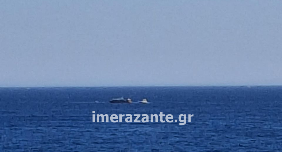 Ζάκυνθος: Φωτιά σε τουριστικό σκάφος γεμάτο επιβάτες στο λιμάνι Βολιμών