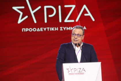 Σ. Φάμελλος: «Για ποια μέτρα μείωσης της γραφειοκρατίας μιλάει ο πρωθυπουργός, γι’ αυτά υπέρ των "γαλάζιων ακρίδων";»