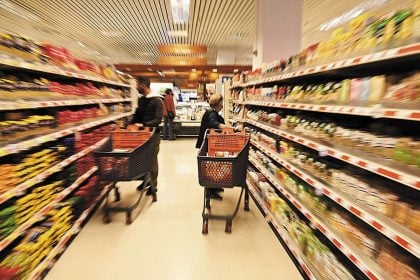 Έρχονται «διπλές» τιμές στα βασικά είδη διατροφής - Τι θα βλέπει ο καταναλωτής - Ποιος ο στόχος