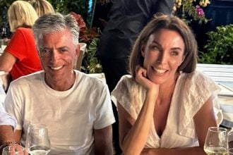 Δείπνο στο Μεγανήσι για τον Νίκο Ευαγγελάτο και την Τατιάνα Στεφανίδου