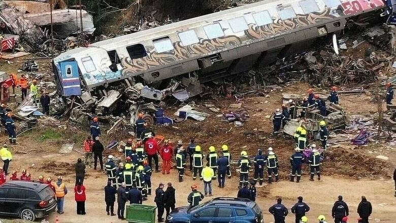 Παραδόθηκε το πόρισμα της Πυροσβεστικής για το δυστύχημα στα Τέμπη - «Δεν υπάρχουν ίχνη καύσης»