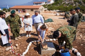 Παρουσία του αρχηγού ΓΕΕΘΑ έγινε η τελετή θεμελίωσης δύο ξενώνων στη νήσο Ρω