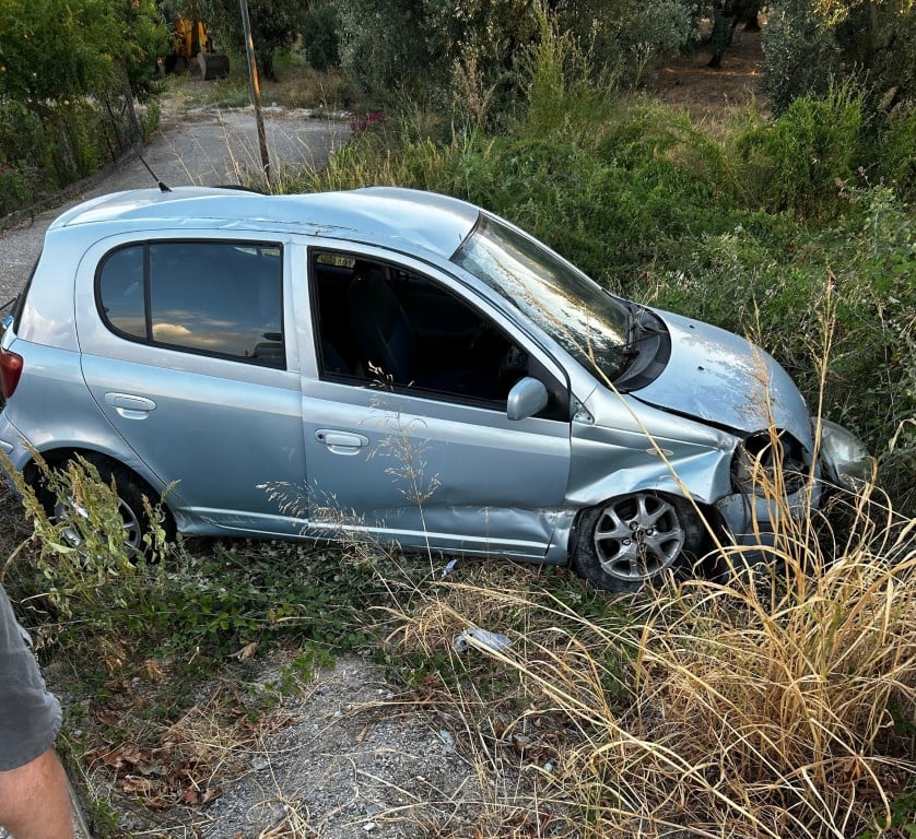 Δυτ. Ελλάδα: Σοβαρό τροχαίο με τραυματισμό ανήλικης – Εκσφενδονίστηκε από όχημα ΦΩΤΟ