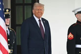 Τραμπ: Επένδυσε σε ομόλογα 104 εκατ. δολ. μετά την επιστροφή του στον Λευκό Οίκο