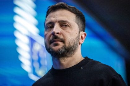 Τηλεφωνική επικοινωνία του Ζελένσκι με τον Στάρμερ για τον πόλεμο και τη Ρωσία