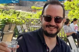 Βασίλης Καλογήρου: Υποθερμία η πιθανότερη αιτία θανάτου του – Ο εισαγγελέας απέκλεισε την εγκληματική ενέργεια