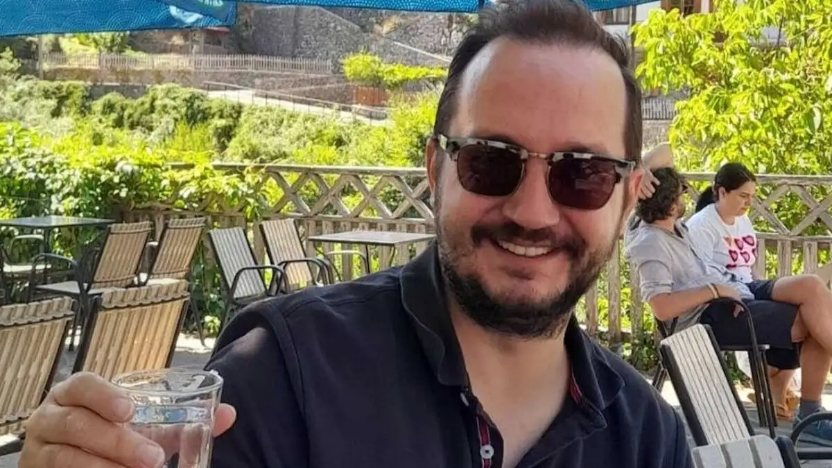 Βασίλης Καλογήρου: Υποθερμία η πιθανότερη αιτία θανάτου του – Ο εισαγγελέας απέκλεισε την εγκληματική ενέργεια