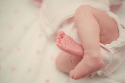 Φρίκη στη Γαλλία: Νοσηλεύτρια κατηγορείται για σεξουαλικές επιθέσεις σε βρέφη