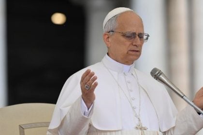 Πάπας Λέων: Nα μπει ένα τέλος στην "πανδημία των όπλων"