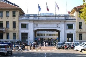 «Αν συνεχίσει έτσι, σε ένα μήνα μπορεί να πάρει εξιτήριο», λέει το νοσοκομείο μετά τη δεκάωρη μεταμόσχευση ήπατος στον 15χρονο Δημήτρη