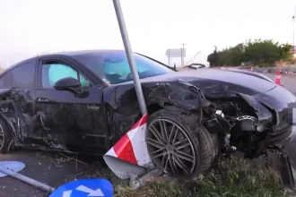 Στη ΜΕΘ νοσηλεύεται η 26χρονη που τραυματίστηκε στο τροχαίο με την Porsche, καλύτερα ο 28χρονος