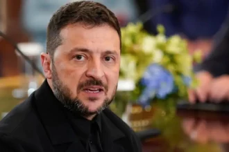 Ζελένσκι: Οι συνομιλίες για τις εγγυήσεις ασφαλείας θα πρέπει να διεξαχθούν σε επίπεδο ηγετών
