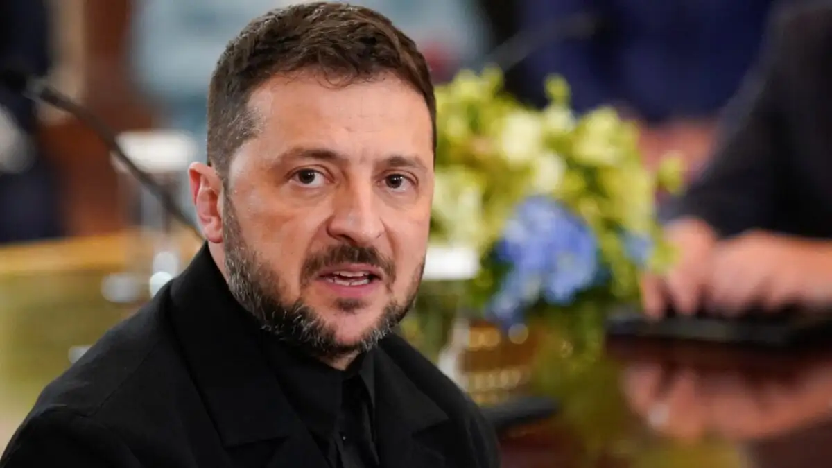 Ζελένσκι: Οι συνομιλίες για τις εγγυήσεις ασφαλείας θα πρέπει να διεξαχθούν σε επίπεδο ηγετών