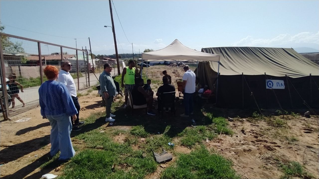 Δυτική Αχαΐα: Αυτοψία στους Ρομά για την αποκατάσταση των πυροπλήκτων
