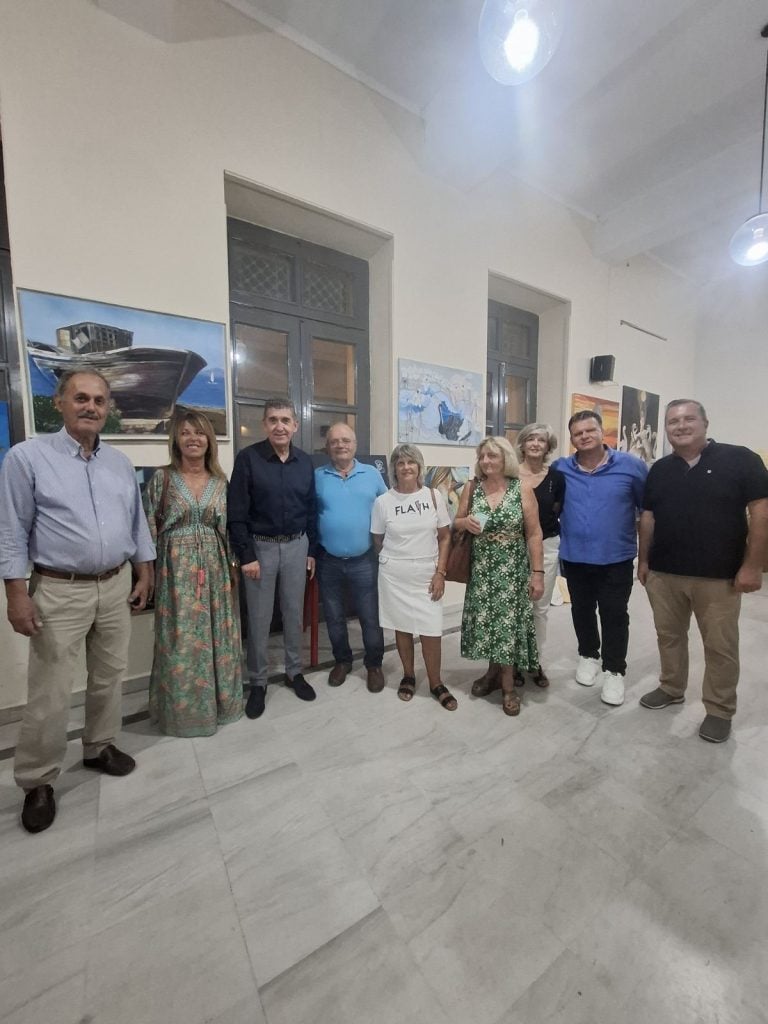 Εγκαινιάστηκε η Έκθεση Ζωγραφικής του Συλλόγου «Μορφές Τέχνης» στην Κάτω Αχαΐα Εγκαινιάστηκε η Έκθεση Ζωγραφικής του Συλλόγου «Μορφές Τέχνης» στην Κάτω Αχαΐα