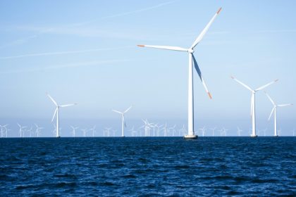 Δανέζικος ενεργειακός όμιλος μηνύει την κυβέρνηση των ΗΠΑ για τη διακοπή έργου