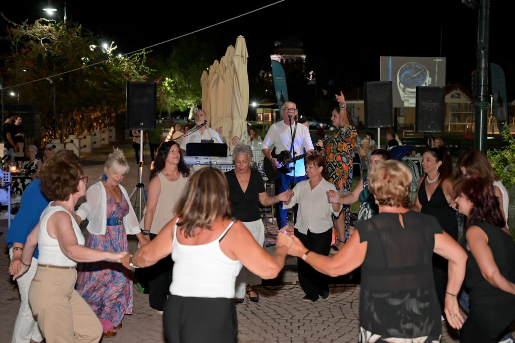 Η γιορτή της σαρδέλας γέμισε τον Φάρο της Πάτρας (ΦΩΤΟ)