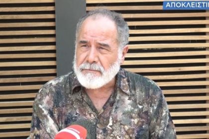 Θοδωρής Κατσαφάδος: «Το κινητό και το κομπολόι είναι ό,τι χειρότερο κατά την διάρκεια παράστασης»