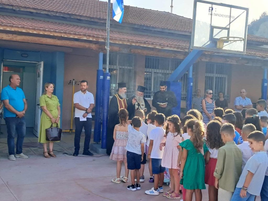 Πρώτο κουδούνι της νέας σχολικής χρονιάς στην Πάτρα - Η Δημοτική Αρχή στα σχολεία, το μήνυμα Πελετίδη (ΦΩΤΟ)