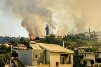 Πάτρα: Έκτακτη οικονομική ενίσχυση στον Δήμο για την ενίσχυση των πληγέντων από τη φωτιά