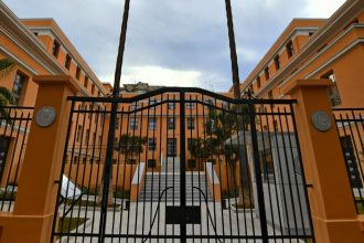 Δήμος Πατρέων: Nα ανακληθεί τώρα η δίωξη του δημάρχου Kαισαριανής και των 20 μελών του δημοτικού συμβουλίου