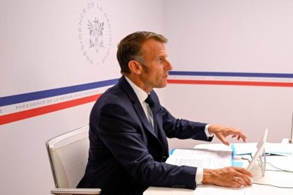 Μακρόν: Απαράδεκτη η απόφαση των ΗΠΑ να ανακαλέσει τις βίζες των Παλαιστινίων