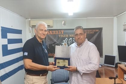 Σύγχρονο πομποδέκτη παρέδωσε στους Ραδιοερασιτέχνες ο Αντιπεριφερειάρχης Φ. Ζαΐμης