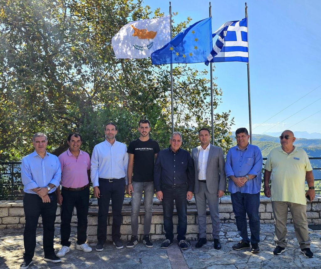 Η Ζαχάρω τίμησε τους ήρωες της Ιστορίας και της Αυταπάρνησης - ΦΩΤΟ