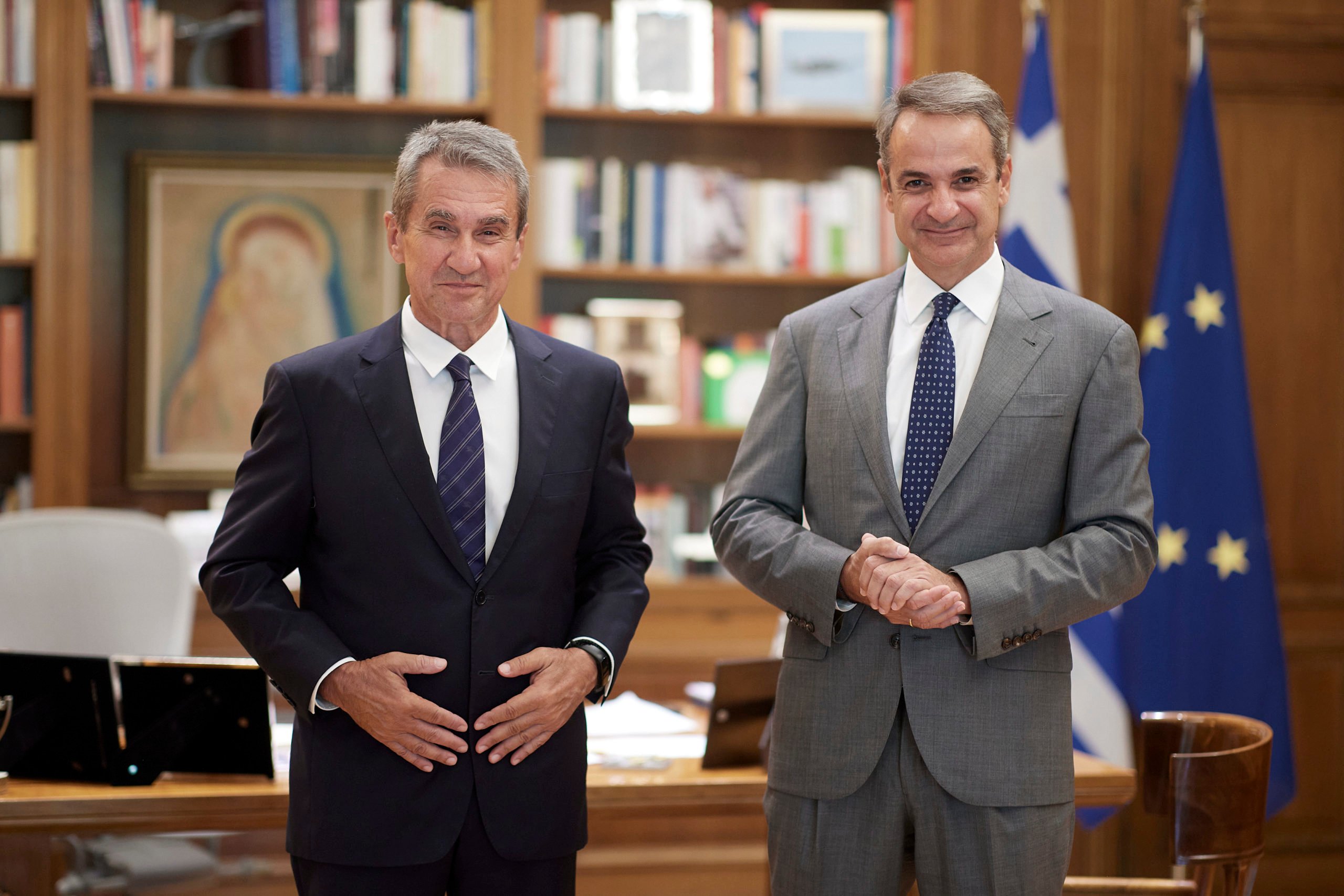 Ο Κυρ. Μητσοτάκης καλωσορίζει τον Α. Λοβέρδο στη ΝΔ: Μακριά από ταμπέλες και δόγματα, ενώνουμε τις προσπάθειές μας