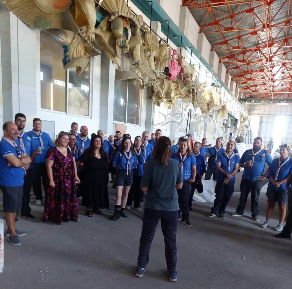Ξενάγηση Προσκόπων από όλη την Ελλάδα στο Καρναβαλικό εργαστήριο