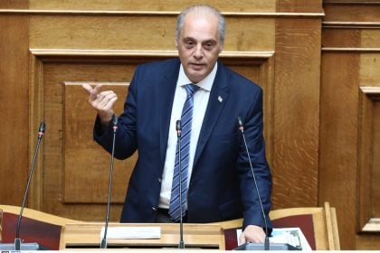 Επίθεση Βελόπουλου κατά ΝΔ, ΠΑΣΟΚ και ΣΥΡΙΖΑ