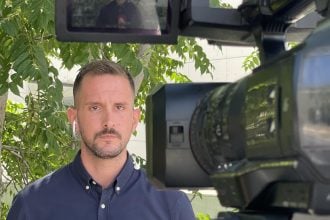 Ο δημοσιογράφος Ιάσονας Τσόλης πάει στο Mega