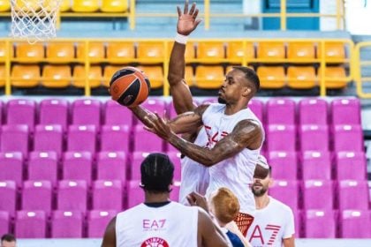 Με Λορένζο Μπράουν αλλά χωρίς τρεις παίκτες η Αρμάνι κόντρα στον Ολυμπιακό